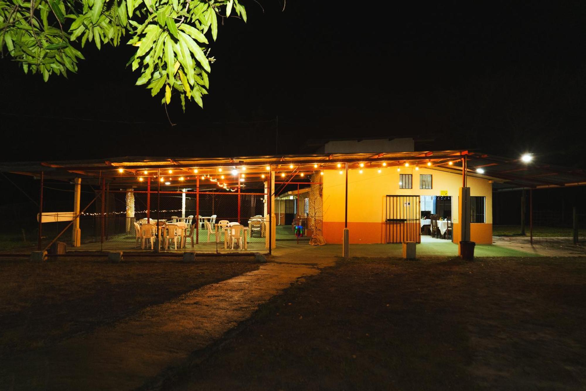 El Cocobolo Food&Rest Room 4 Bed And Breakfast Wifi Ac Pkg Gratis Liberia Exterior photo