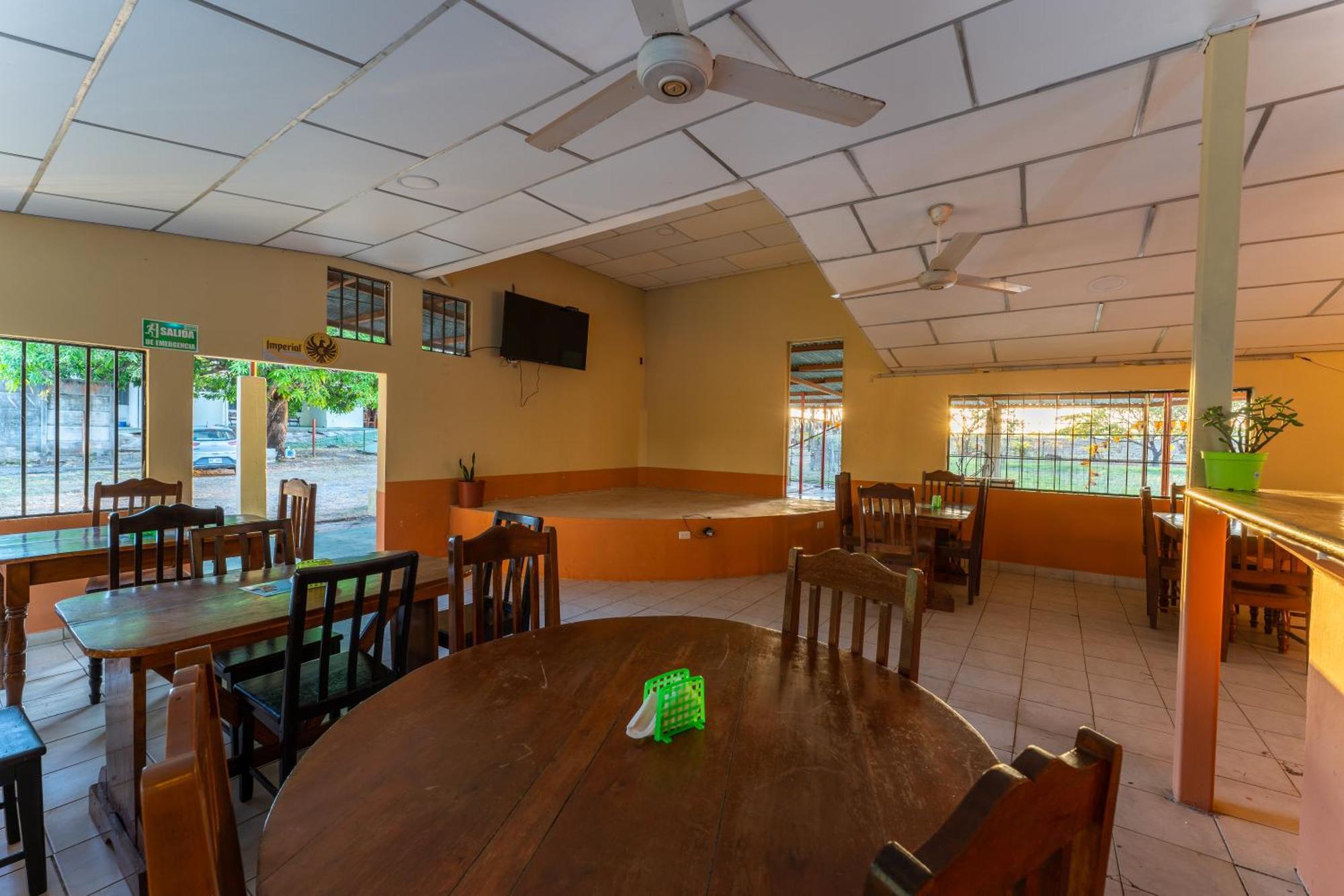 El Cocobolo Food&Rest Room 4 Bed And Breakfast Wifi Ac Pkg Gratis Liberia Exterior photo